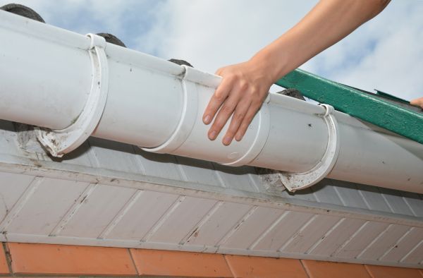 Gutter Reattachment in Decatur